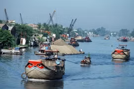 La BM approuve un crédit pour améliorer le transport fluvial au Vietnam