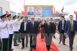 Le leader du PCV plaide pour la coopération décentralisée Vietnam - Cambodge 