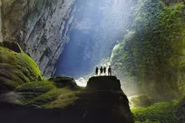 Son Doong, "un monde sous-terrain oublié"