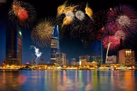  Hô Chi Minh-Ville: feu d’artifice au parc culturel de Dâm Sen pour le Nouvel An 2018