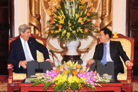 Le vice-PM Pham Binh Minh reçoit l'ancien secrétaire d'État américain