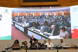 Situation et perspectives propres aux femmes et aux jeunes en débat à Dhaka