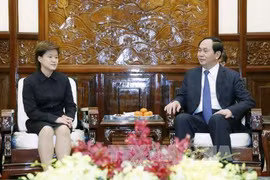 Le Vietnam prend en haute considération le partenariat stratégique avec Singapour