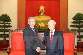 Vietnam et Cuba renforcent l'échange des expériences théoriques
