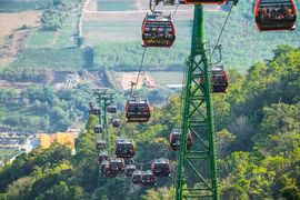 Tay Ninh : la visite dans la zone touristique du mont Ba Den est gratuite en 2022