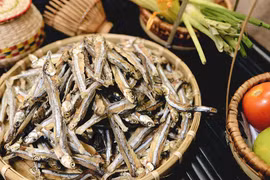 Les exportations de poissons et crevettes séchés rapporte des dizaines de millions de dollars