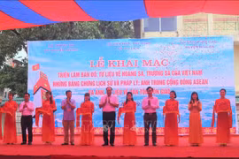 Exposition "Hoang Sa, Truong Sa du Vietnam - Preuves historiques et juridiques" à Cao Bang