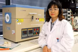Une doctoresse vietnamienne honorée en Australie pour la fabrication de matériaux ignifuges