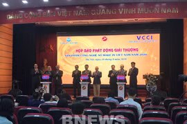 239 produits en lice au prix « Produits technologiques numériques Make in Vietnam »