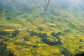 Découvrir la vallée de Muong Hoa grâce au téléphérique