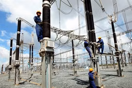 L’électricité change la vie des Khmers à Trà Vinh