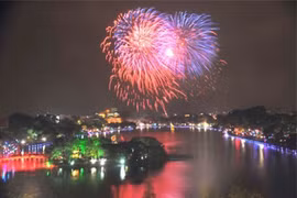Têt : des feux d’artifice seront tirés dans plusieurs villes et provinces