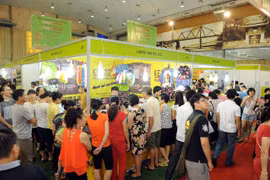 Ouverture de la foire de la vente au détail de Thaïlande 2016 à Hanoï