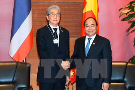 Le PM vietnamien reçoit le vice-PM thaïlandais en marge de l’ACMECS-7