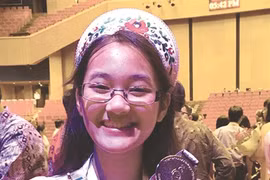 Une lycéenne Viêt kiêu primée aux Olympiades internationales de Biologie