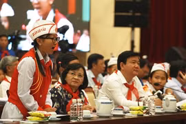 Les autorités de Hô Chi Minh-Ville à l'écoute des enfants