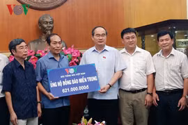 Le Front de la Patrie du Vietnam collecte des fonds pour les sinistrés du Centre