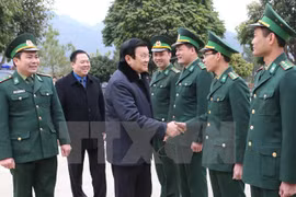 Le président Truong Tan Sang se rend à Cao Bang et Bac Kan