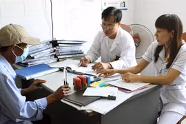 Favoriser l’accès des séropositifs à l’assurance santé