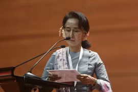 Myanmar : Aung San Suu Kyi nommée conseillère d’Etat