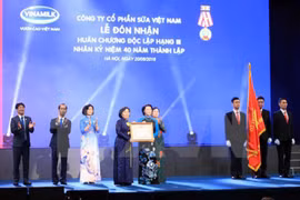 Vinamilk célèbre le 40e anniversaire de sa fondation