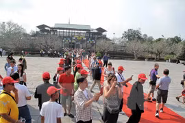 Un nombre record de touristes chinois visite le Vietnam pendant le Têt