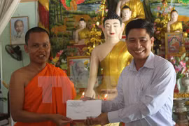 Vinh Long : félicitations aux Khmers à l’occasion de la fête Chôl Chnam Thmây