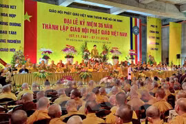 Le FPV félicite l’Eglise bouddhique du Vietnam pour son 35e son anniversaire