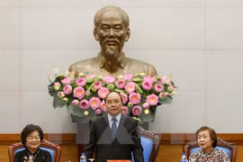 Le Premier ministre loue l​a direction du Fonds de bourses d'études Vu A Dinh