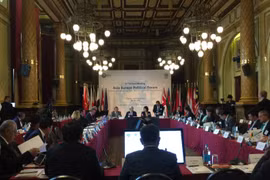 Une délégation du PCV participe à la deuxième réunion du Forum politique Asie-Europe