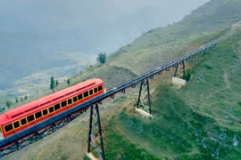 Inauguration de la plus longue ligne ferroviaire de montagne du Vietnam à Sa Pa