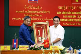 La délégation de la Commission centrale d’organisation du PPRL en visite à Thai Nguyen