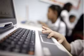 Pour mieux protéger les enfants contre les risques liés aux réseaux sociaux