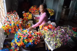 Huê : Particularité du métier artisanal traditionnel de fabrication de fleurs en papier 