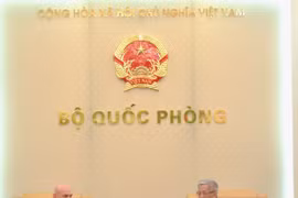 Le vice-ministre de la Défense Nguyen Chi Vinh reçoit des hôtes indiens et israéliens