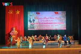 Célébration de la fête Bunpimay pour les élèves et étudiants laotiens à Son La