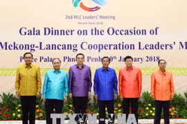 Le PM vietnamien termine sa participation au Sommet de coopération Mékong-Lancang