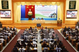 Colloque sur le développement durable du tourisme vietnamien à An Giang