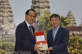Vietnam et Cambodge promeuvent les relations de coopération commerciale frontalière