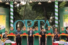 Les villes asiatiques font leur promotion lors d'une exposition touristique à Hanoï