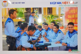 Vernissage de l'exposition "Juristes vietnamiens avec la mer et les îles de la Patrie" 