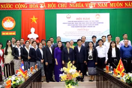 Thua Thien - Hue et Champassak (Laos) partagent des expériences sur le travail de Front 