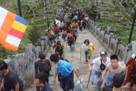 Quang Ninh : un nombre record de touristes à l’occasion du Nouvel an lunaire
