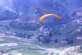 Ouverture du festival de parapente 2019 à Yen Bai