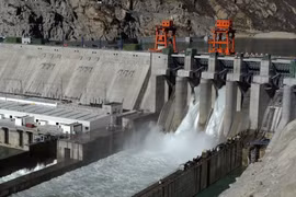 Un groupe chinois investit dans la construction d’une centrale hydroélectrique en Indonésie