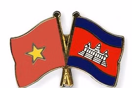 Une délégation de l’Armée royale du Cambodge adresse ses vœux du Têt à Can Tho