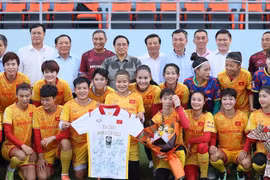 Le PM encourage l'équipe féminine avant la Coupe du monde féminine de football 2023 
