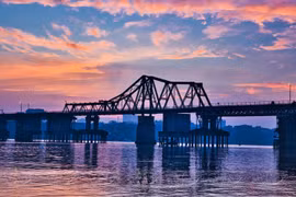 Le pont Long Biên, trait d’union entre le passé et le présent