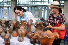 Soumission des dossiers de la danse Xoe des Thai et de l’art de la céramique des Cham à l’UNESCO