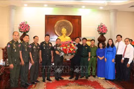 La ville de Can Tho reçoit une délégation de l'Armée royale cambodgienne